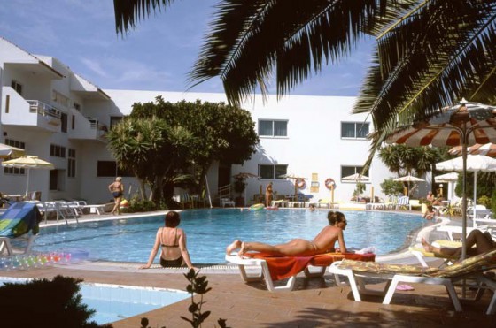 Asterias Hotel 3*