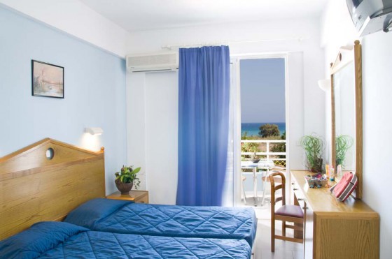 Asterias Hotel 3*