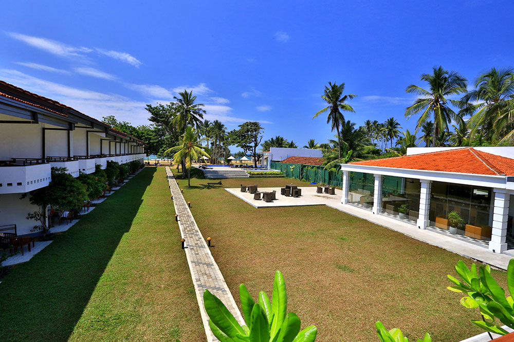 Rainbow surf beach hotel шри ланка. Hibiscus Beach Hotel Villas 4 Калутара. Калутара Шри Ланка. Peacock Beach Hotel 3 Шри Ланка. Ritas Hotel 3 Шри-Ланка.