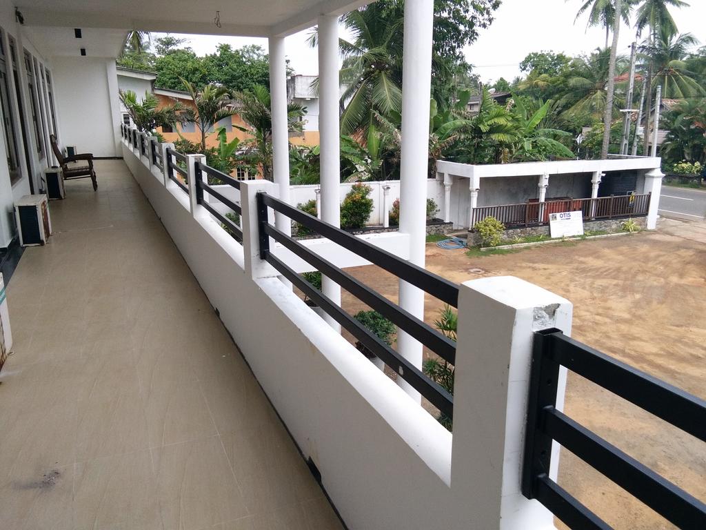 Ocean view cottage 3 шри ланка хиккадува