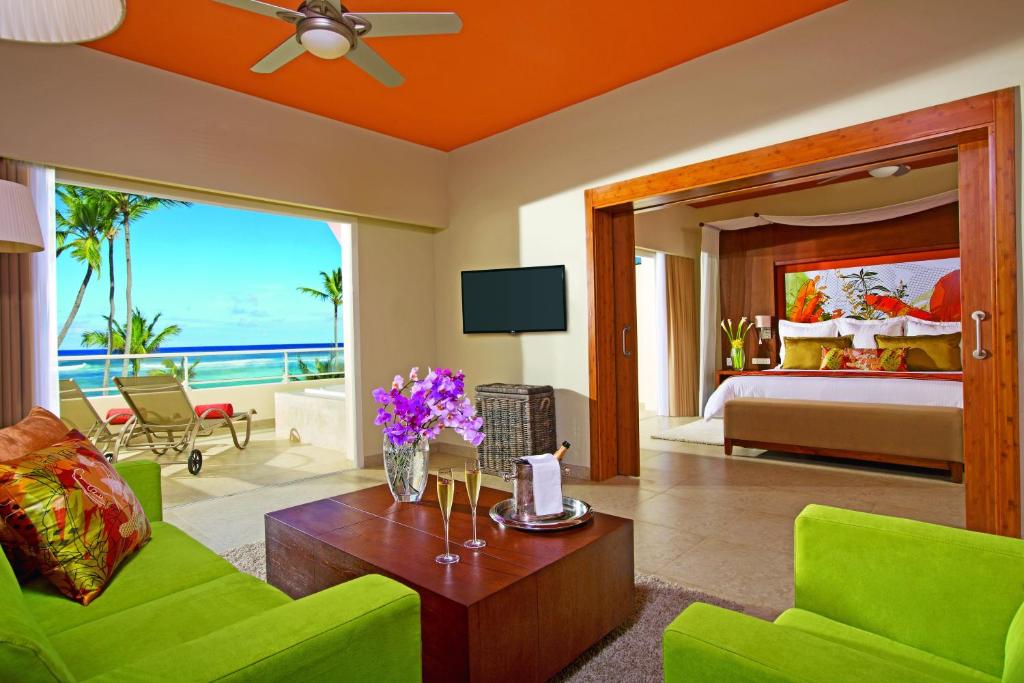 Отель на берегу океана Breathless Punta Cana Resort & Spa открыт в нояб...