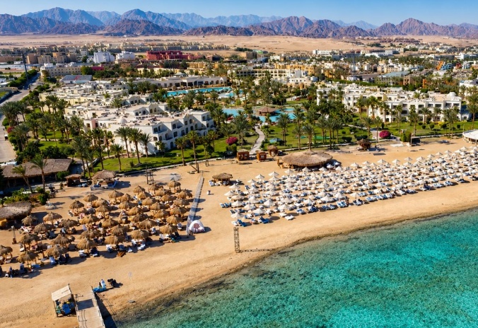 regency-plaza-hotels-beach