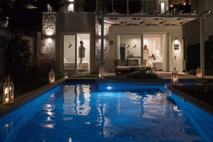 Exclusive 2-Bedroom Suite with private pool